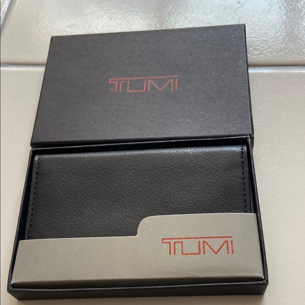 Tumi Black Key and Card Holder